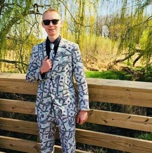 Meet your Posher, Matthew